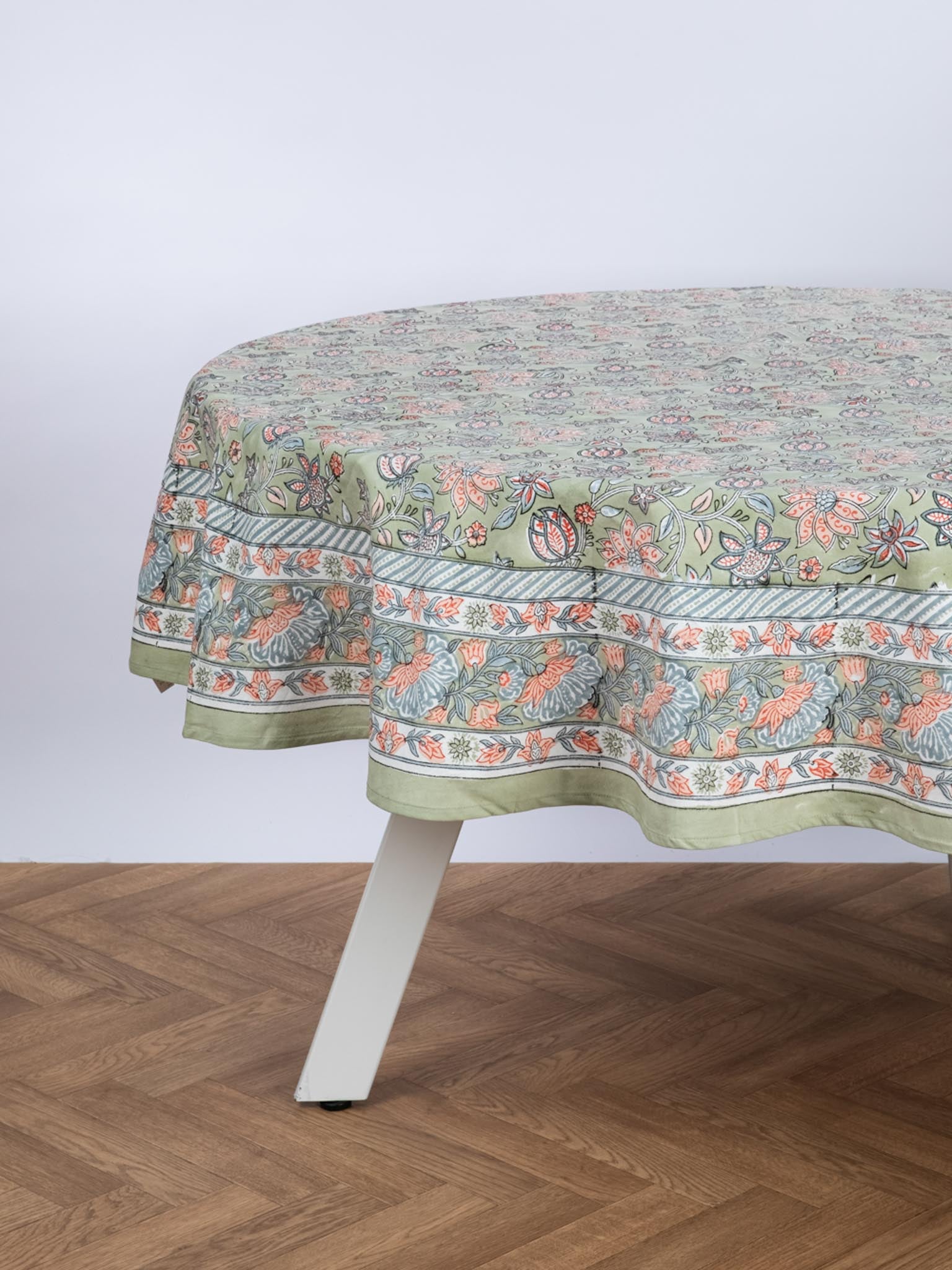 מפת שולחן עגולה Tara