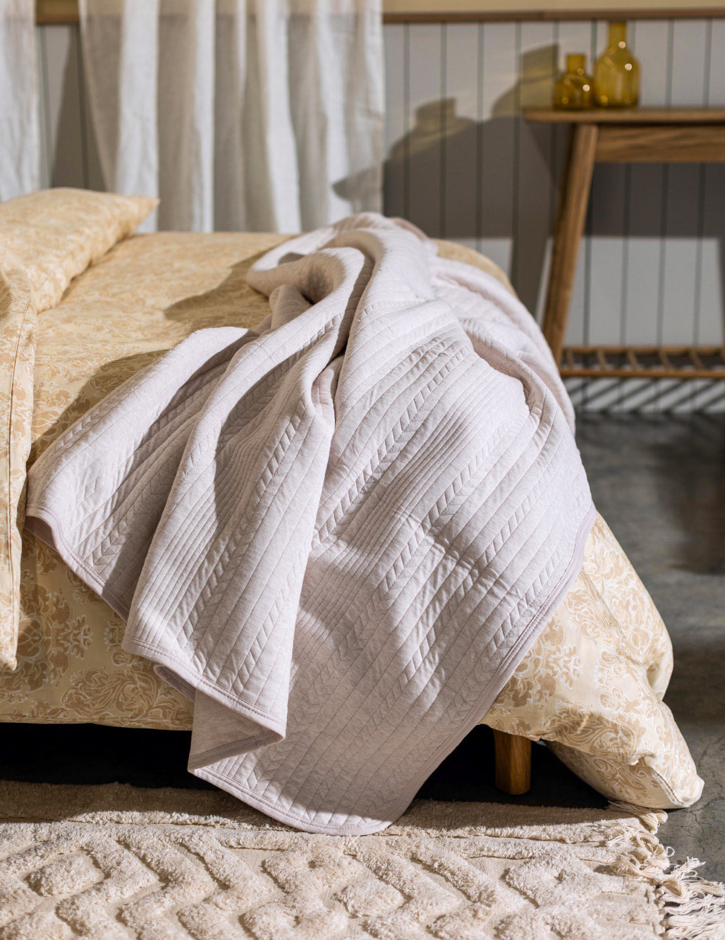 שמיכת ג'רסי במילוי דק Alanis