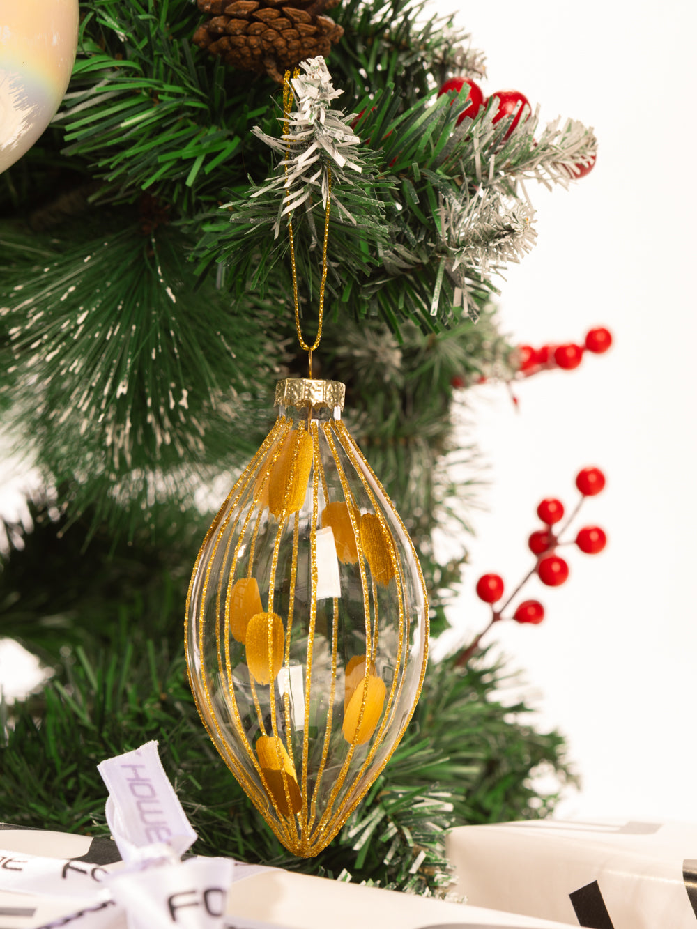 קישוט זהב מוארך