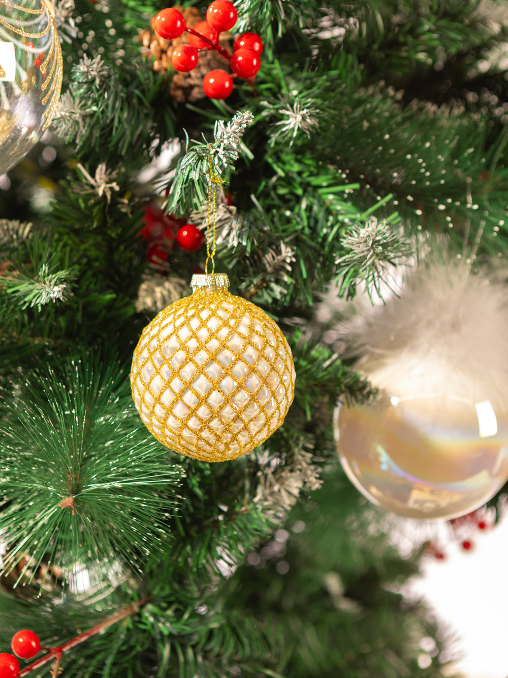 קישוט זהב לבן