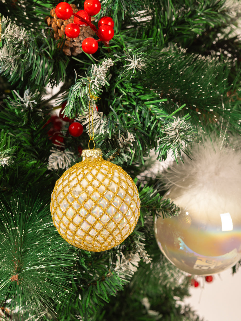 קישוט זהב לבן