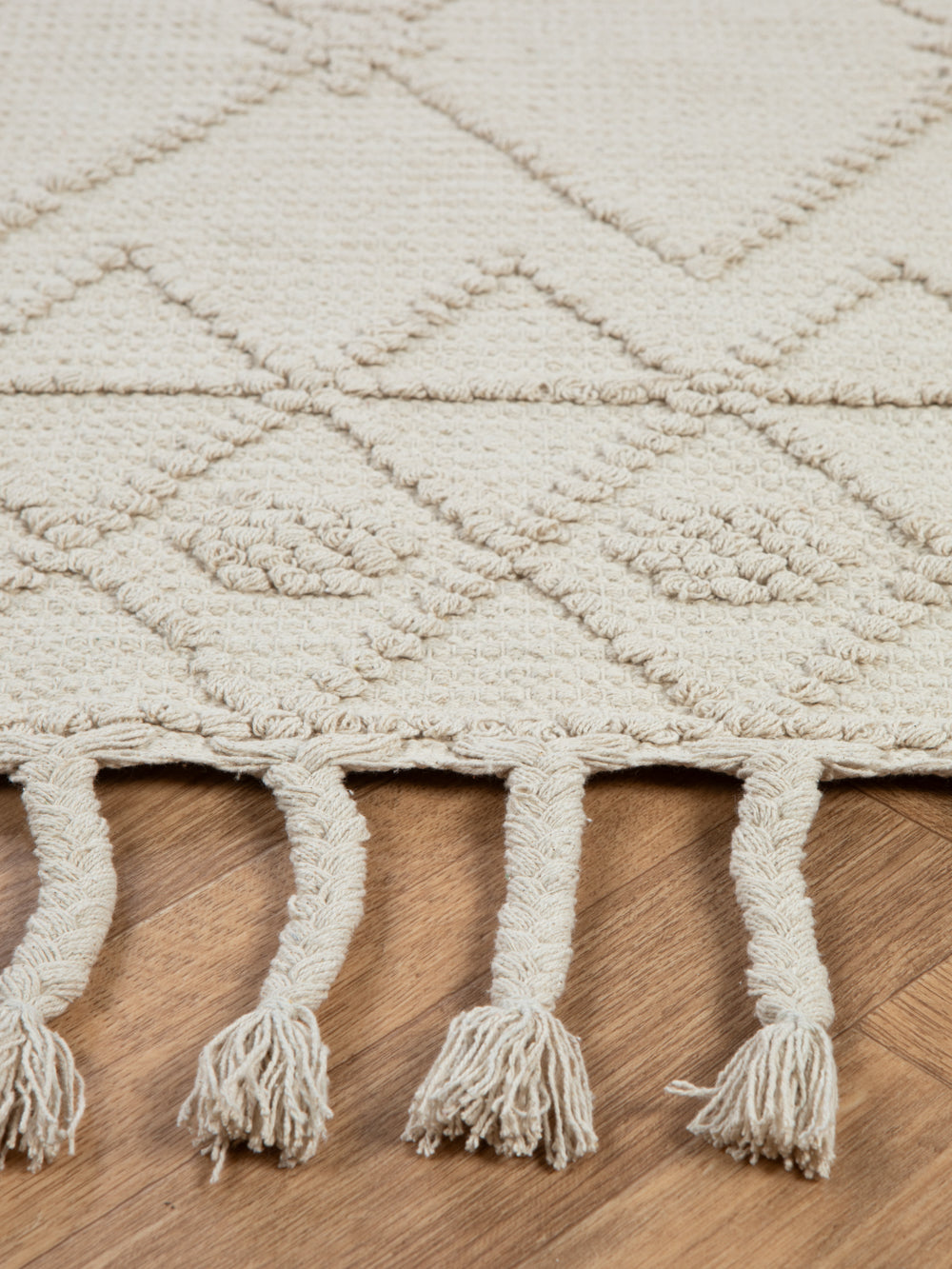 שטיח עבודת יד בגוון בז' טבעי Dexter