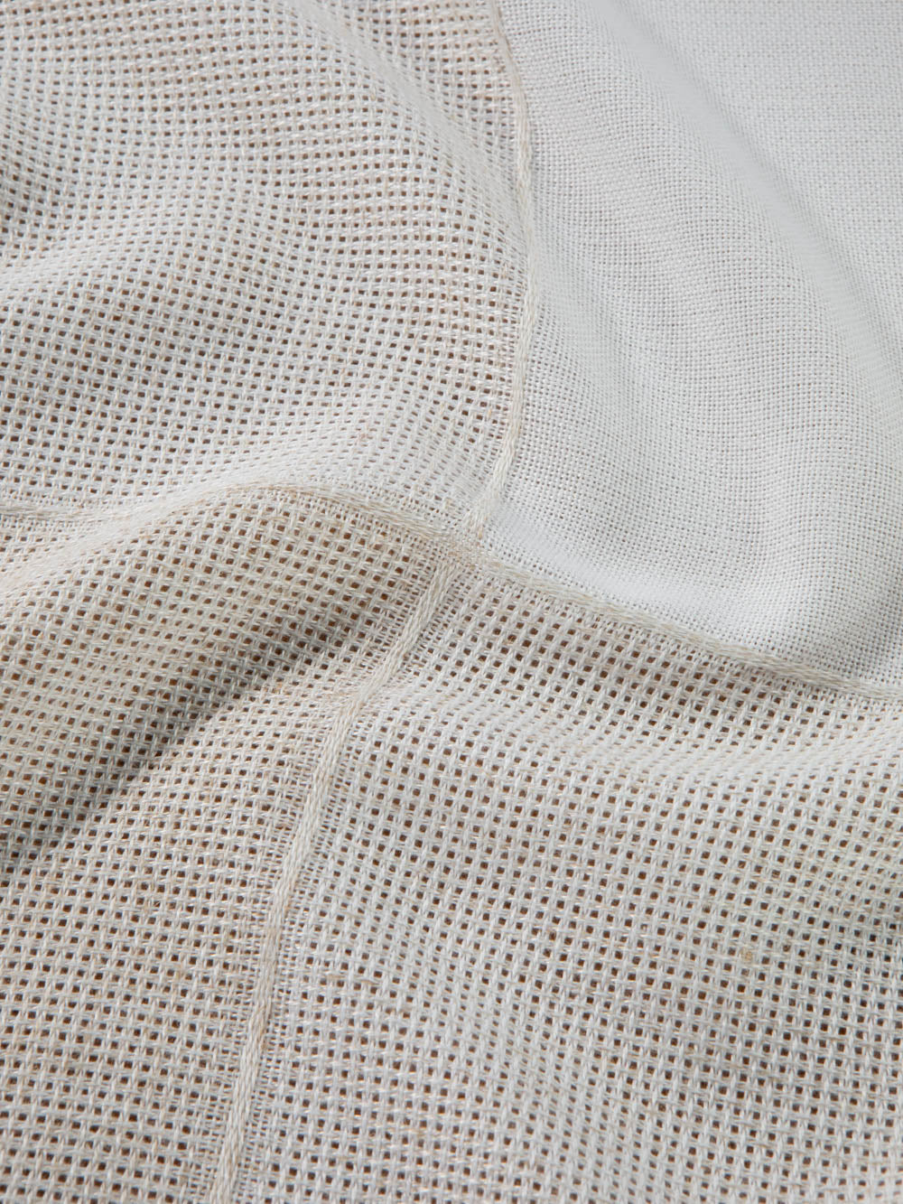 מפת שולחן בגוון שמנת טבעי במראה כפרי Mindy