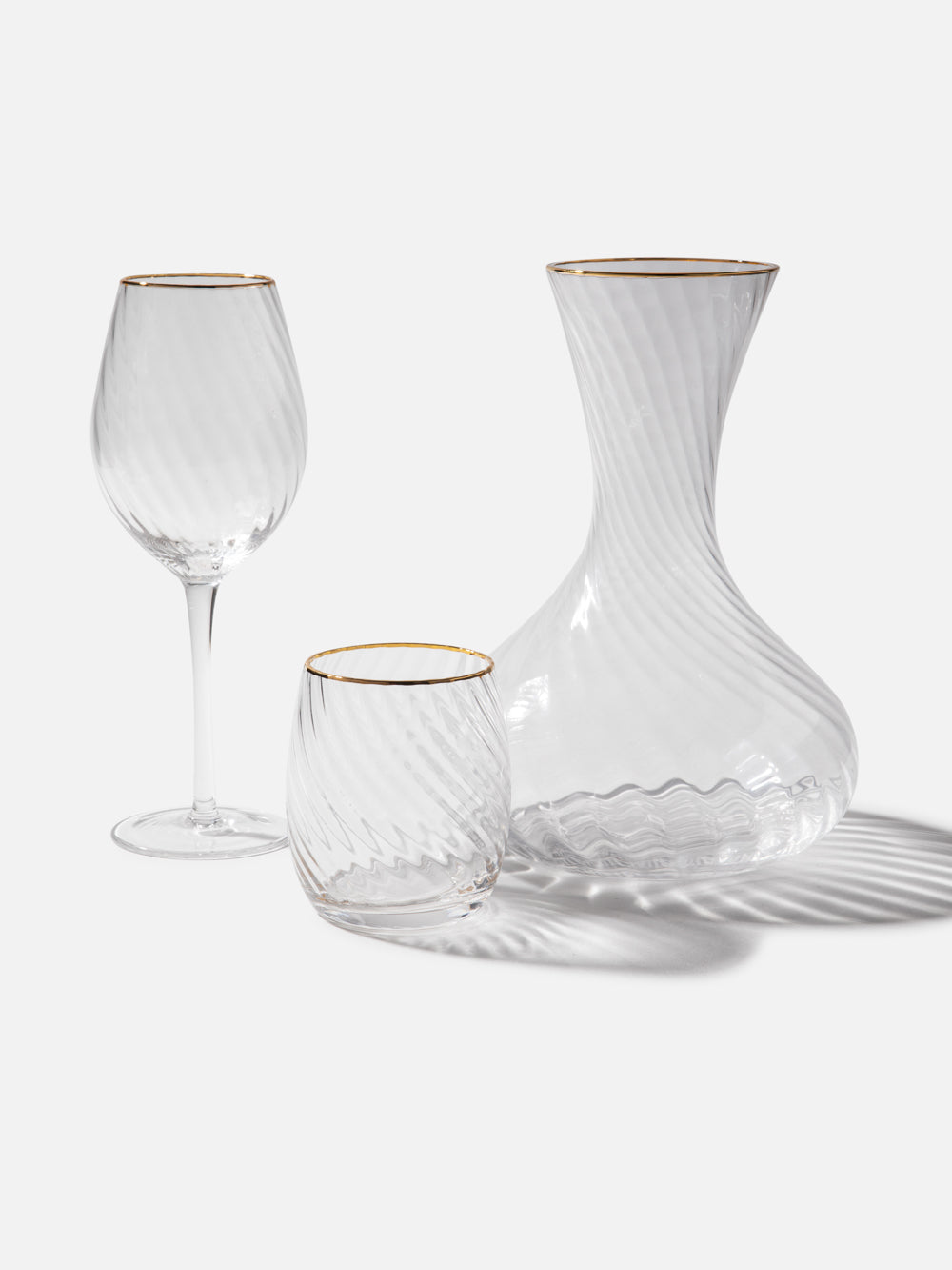 כוס זכוכית עם דוגמת חריטה עדינה Amalia