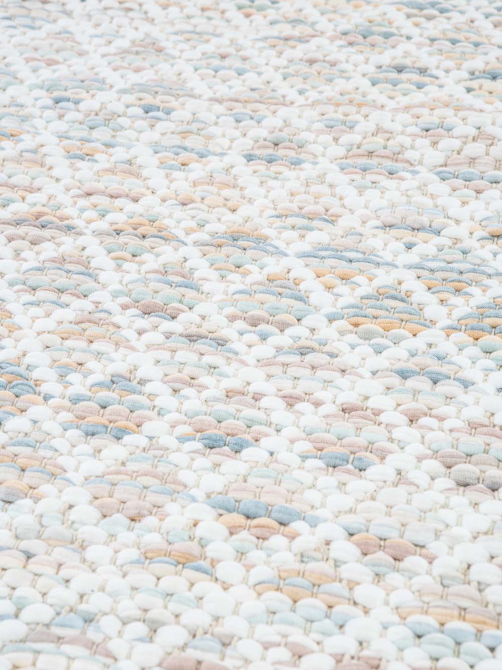 שטיח שינדי עבודת יד בגווני פסטל Bonnie