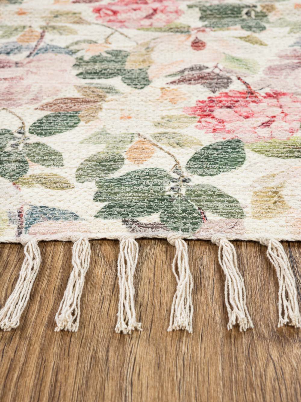 שטיח עבודת יד בעיצוב פרחוני רומנטי Violet