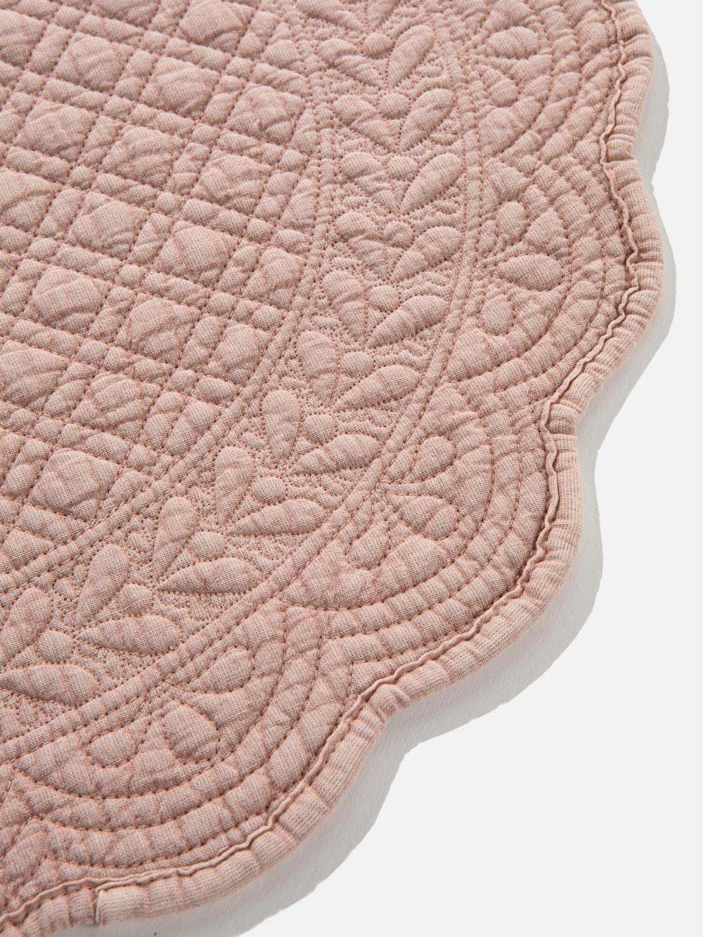 פלייסמט מבד בגוונים בז’ טבעי וורוד רך Charm