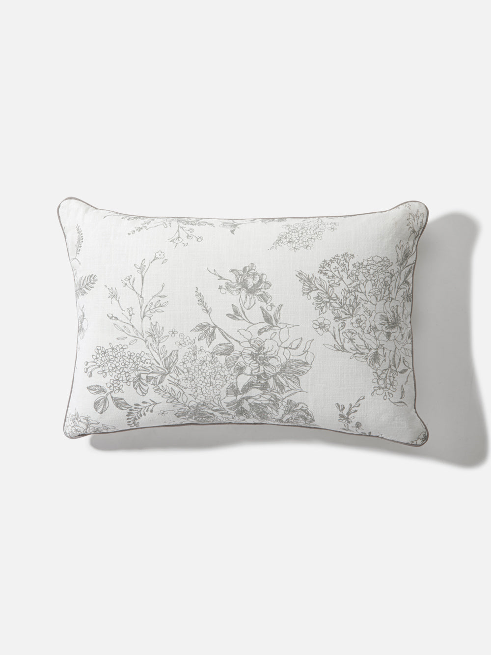 כרית נוי מלבנית בגוון שמנת עם הדפס פרחוני Julien