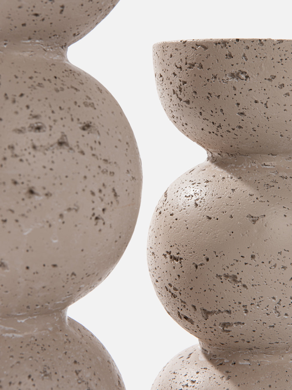 פמוט דקורטיבי 14.4 ס"מ מקרמיקה בגוון אבן Nature