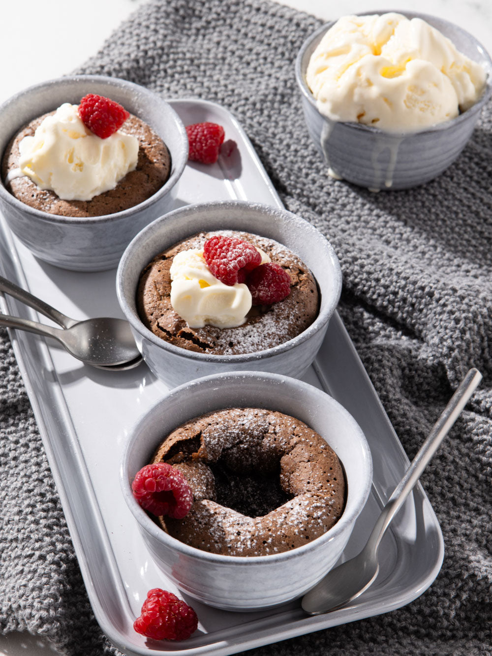 צלחת הגשה מלבנית קטנה מקרמיקה Bistro