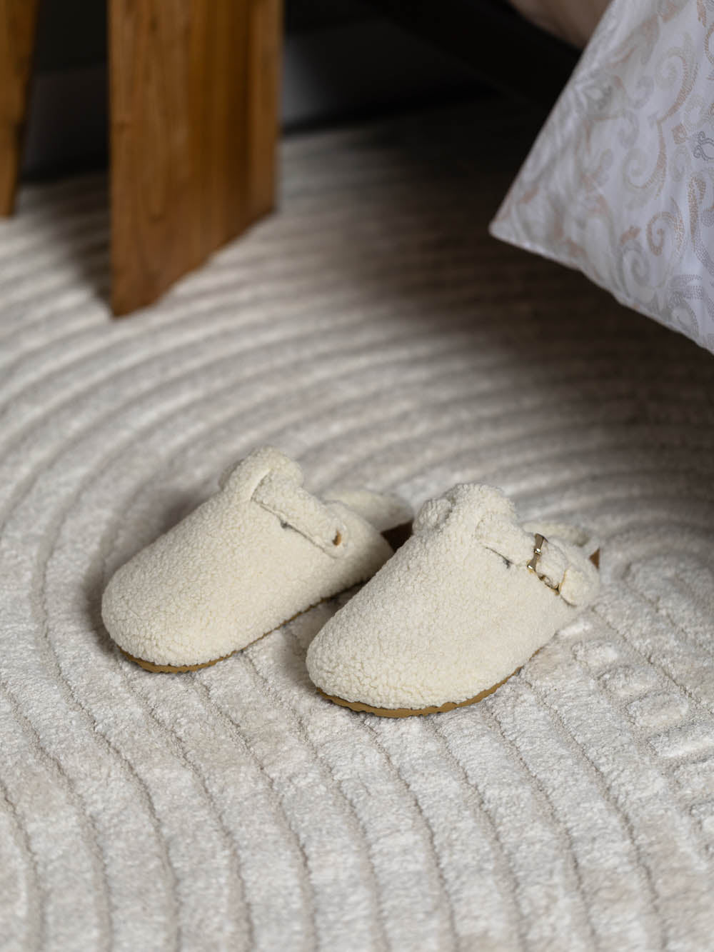 נעלי בית Swift