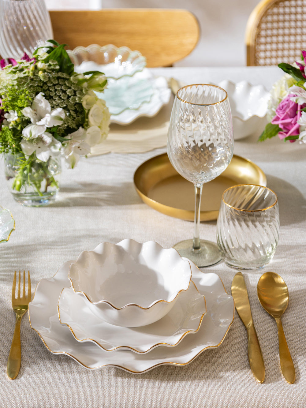 סדרת צלחות Crown