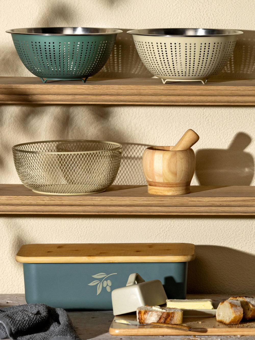 מכתש ועלי Olive