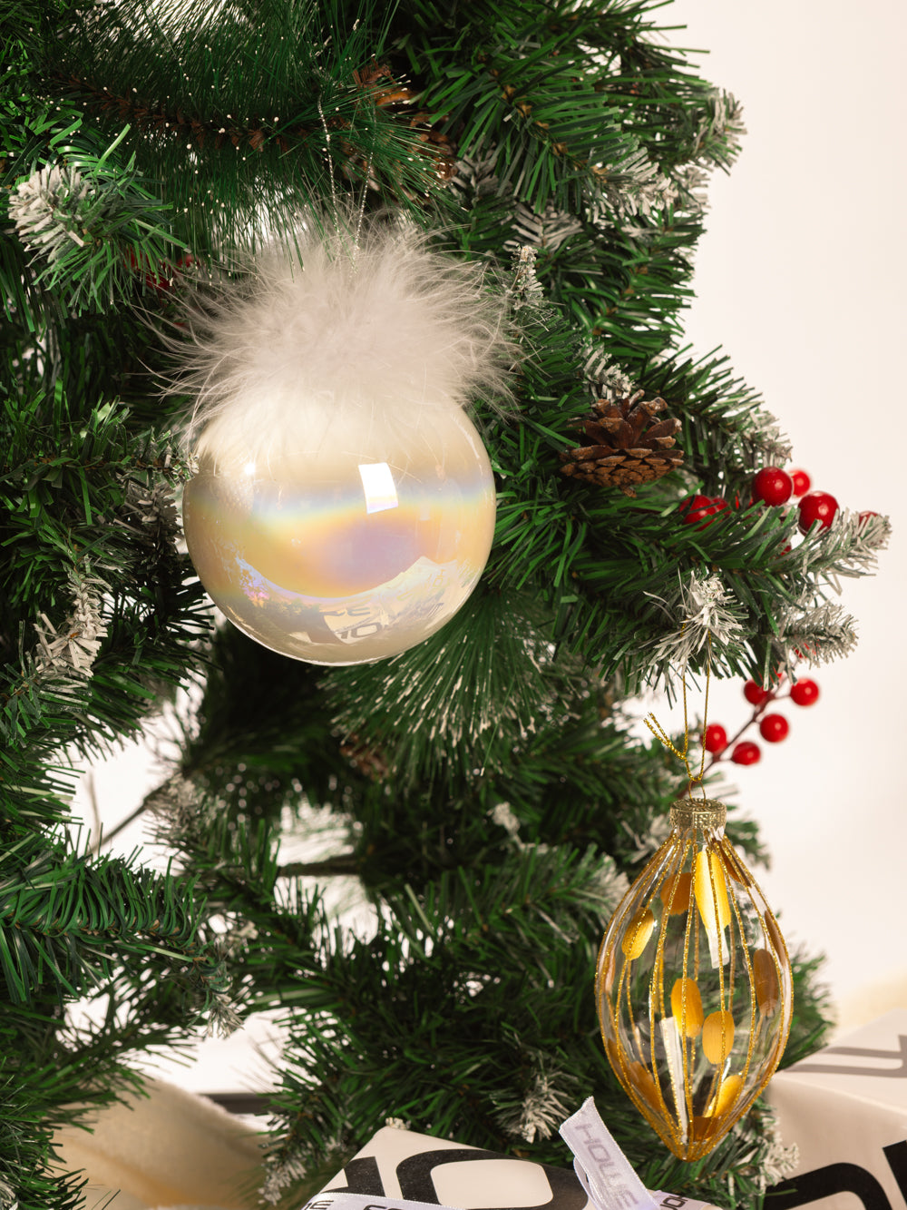 קישוט זהב לבן