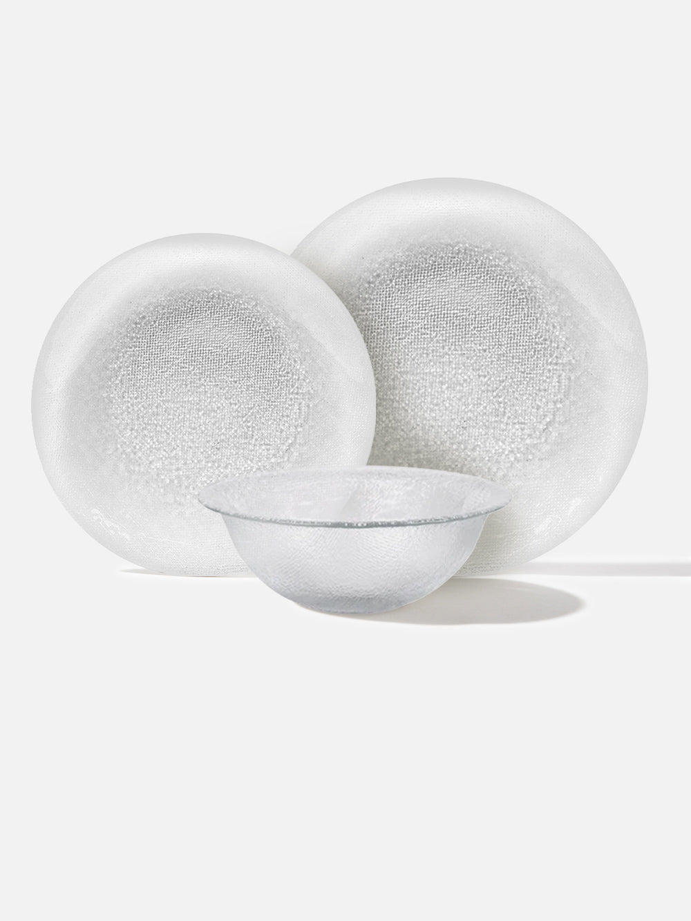 סדרת צלחות מזכוכית בטקסטורה מגורענת Pixle