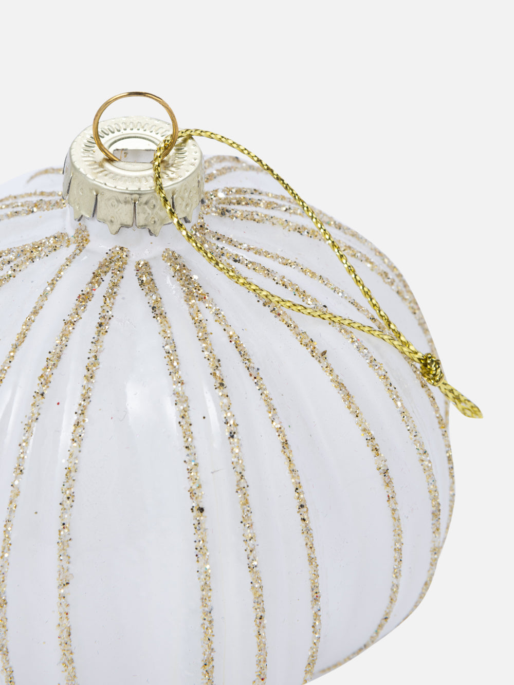 קישוט זהב לבן