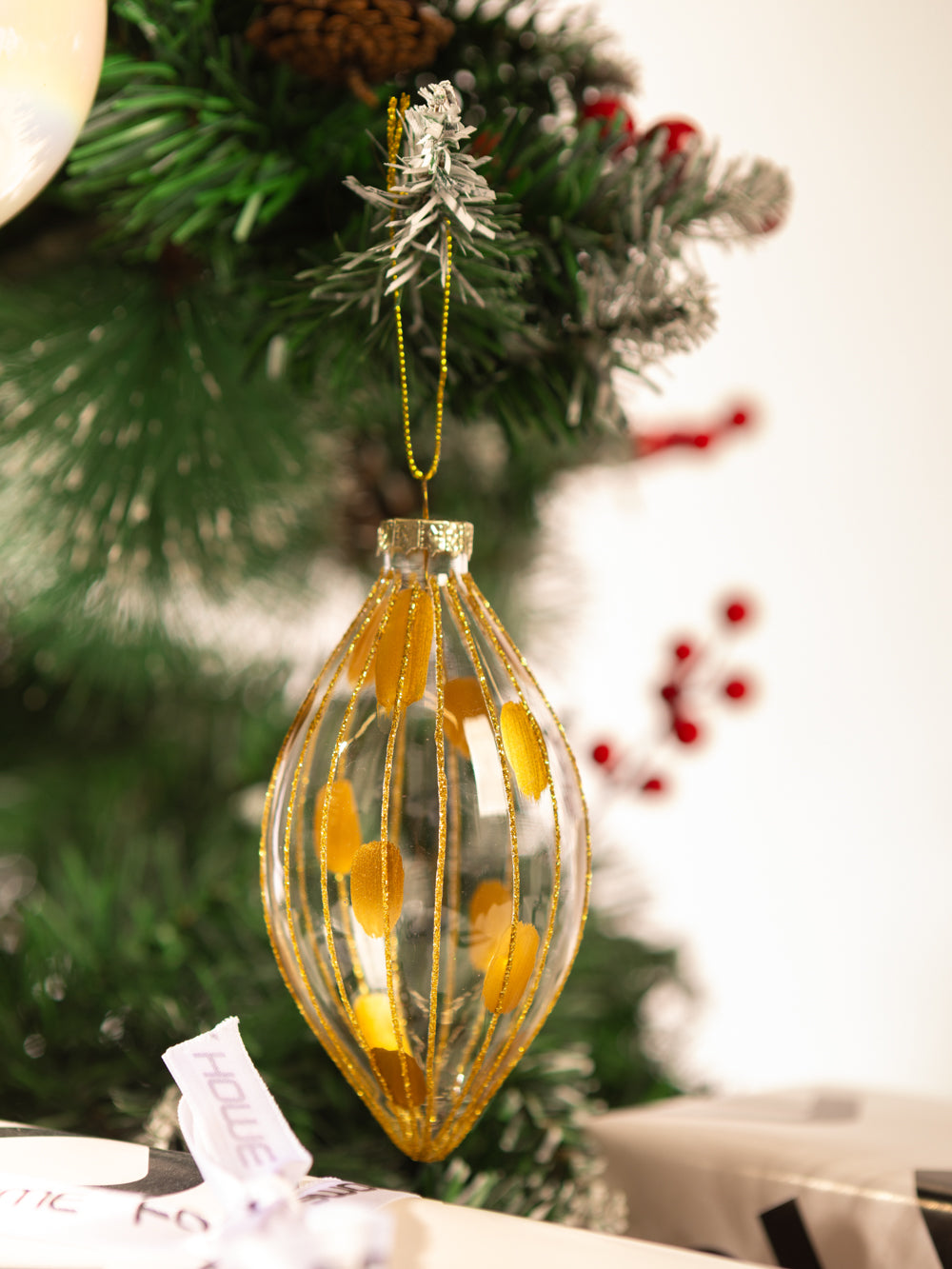 קישוט זהב מוארך