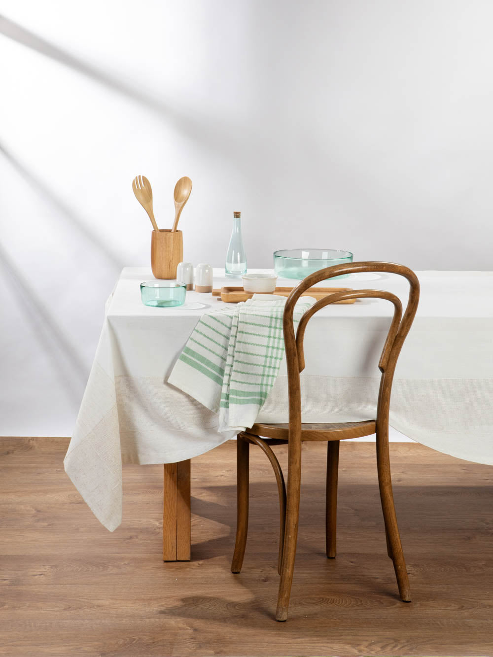 מפת שולחן בגוון שמנת טבעי במראה כפרי Mindy