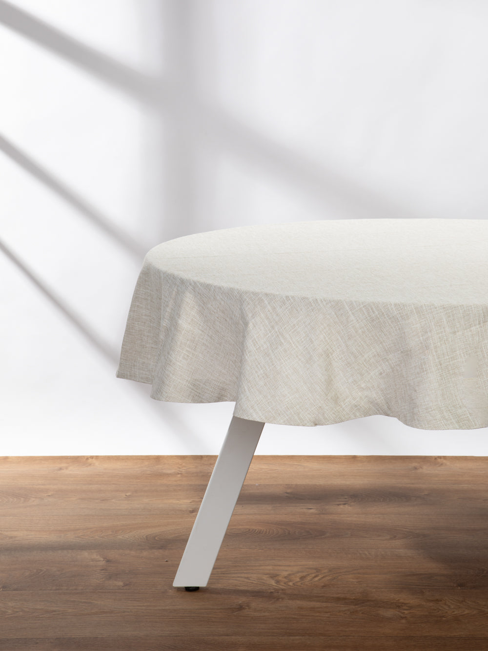 מפה שולחן עגולה בגוון בז’ ניטרלי Gaya