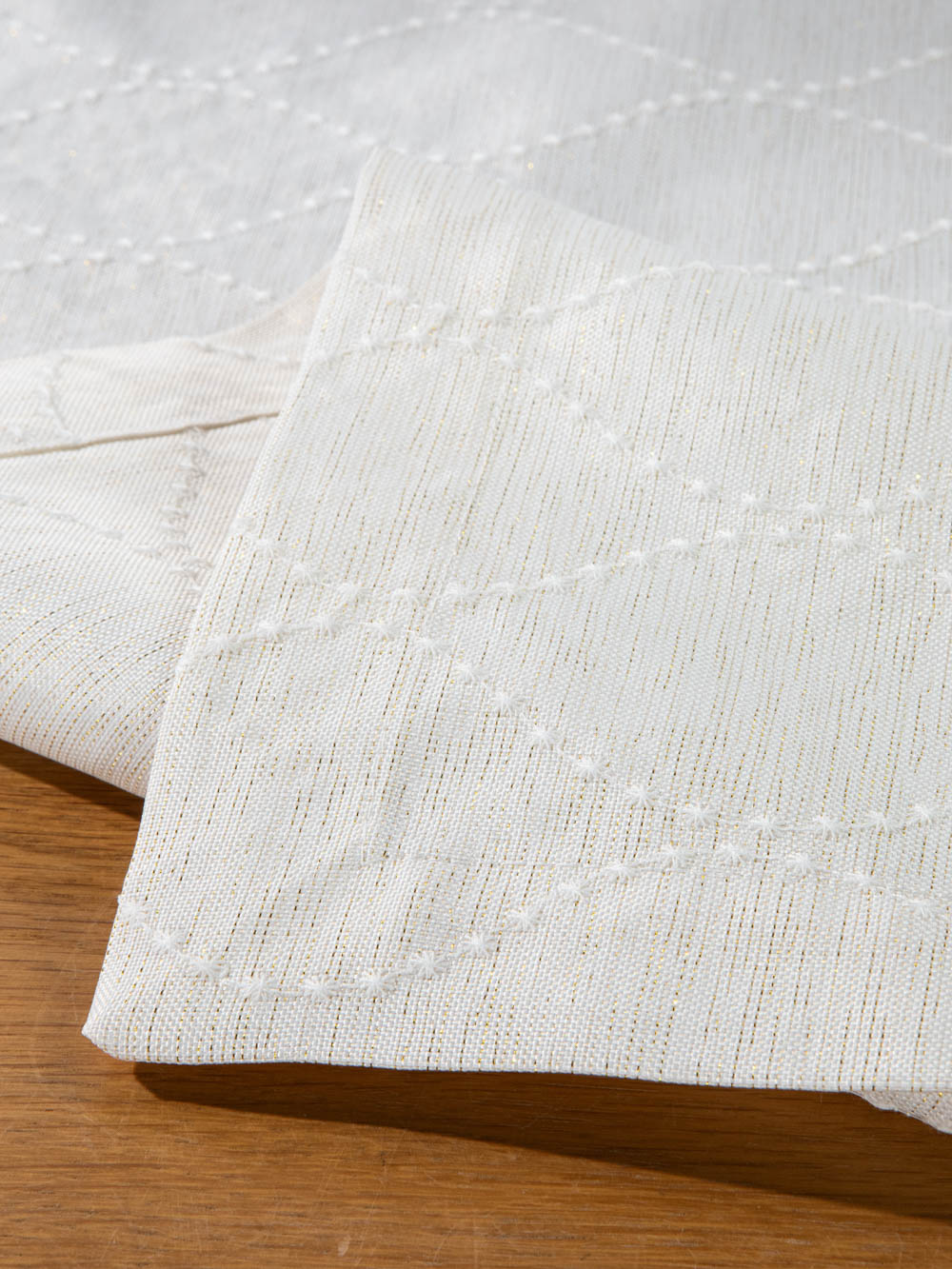 מפת שולחן מלבנית בגוון שמנת Spirit