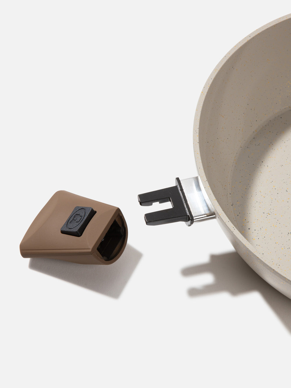 סוטאז' נון-סטיק 28 ס"מ 3.65LT מסדרת Crown