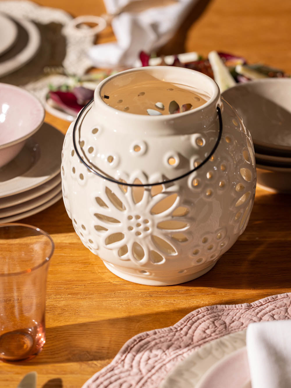 עששית קרמיקה בגוון קרם Charm