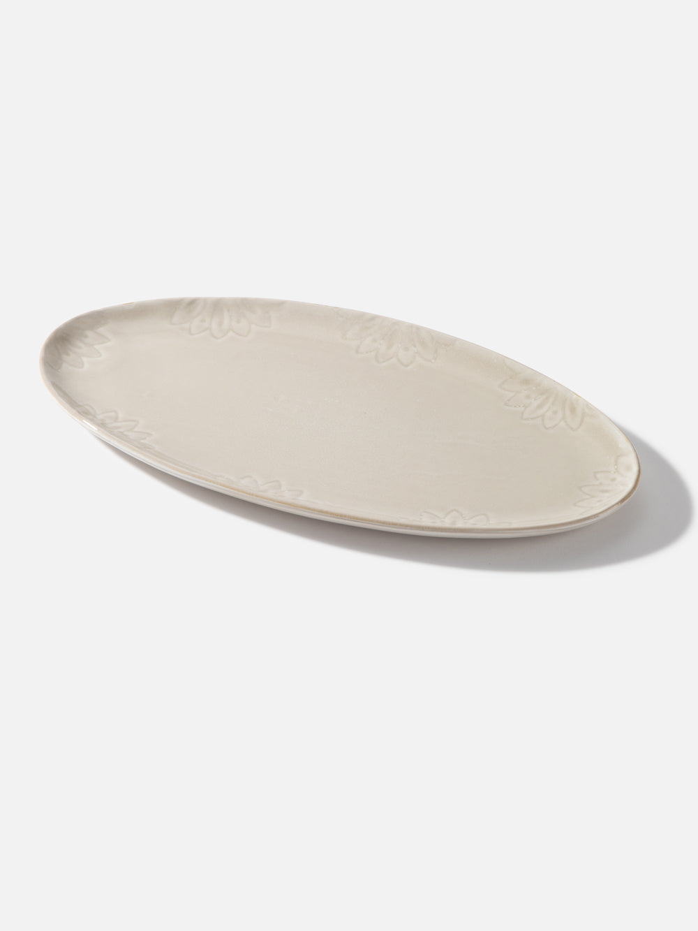 אובל לעוגה מקרמיקה בגוון קרם לעוגה Charm