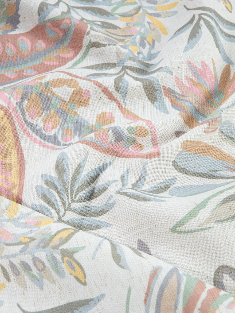 מפת שולחן מרובעת מעוטרת בהדפס פרחוני Tropic