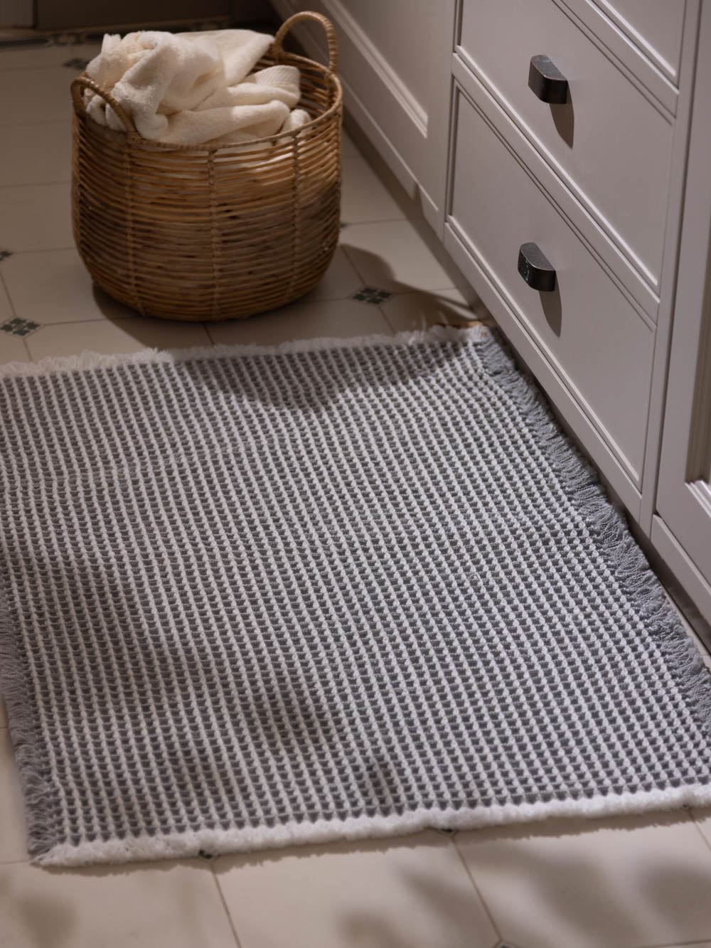 סל עגול 34 ס"מ מפלסטיק בעבודת קליעה Leo