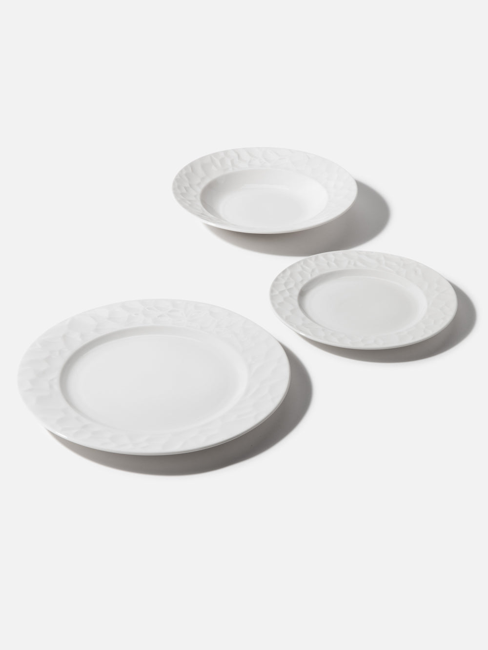 סדרת צלחות אלגנטיות מפורצלן לבן Alegra