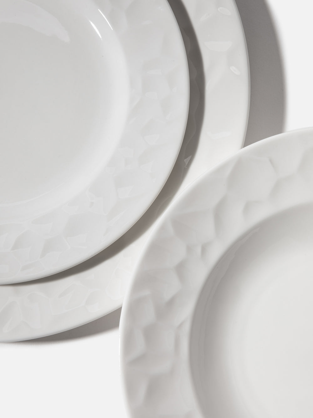 סדרת צלחות אלגנטיות מפורצלן לבן Alegra