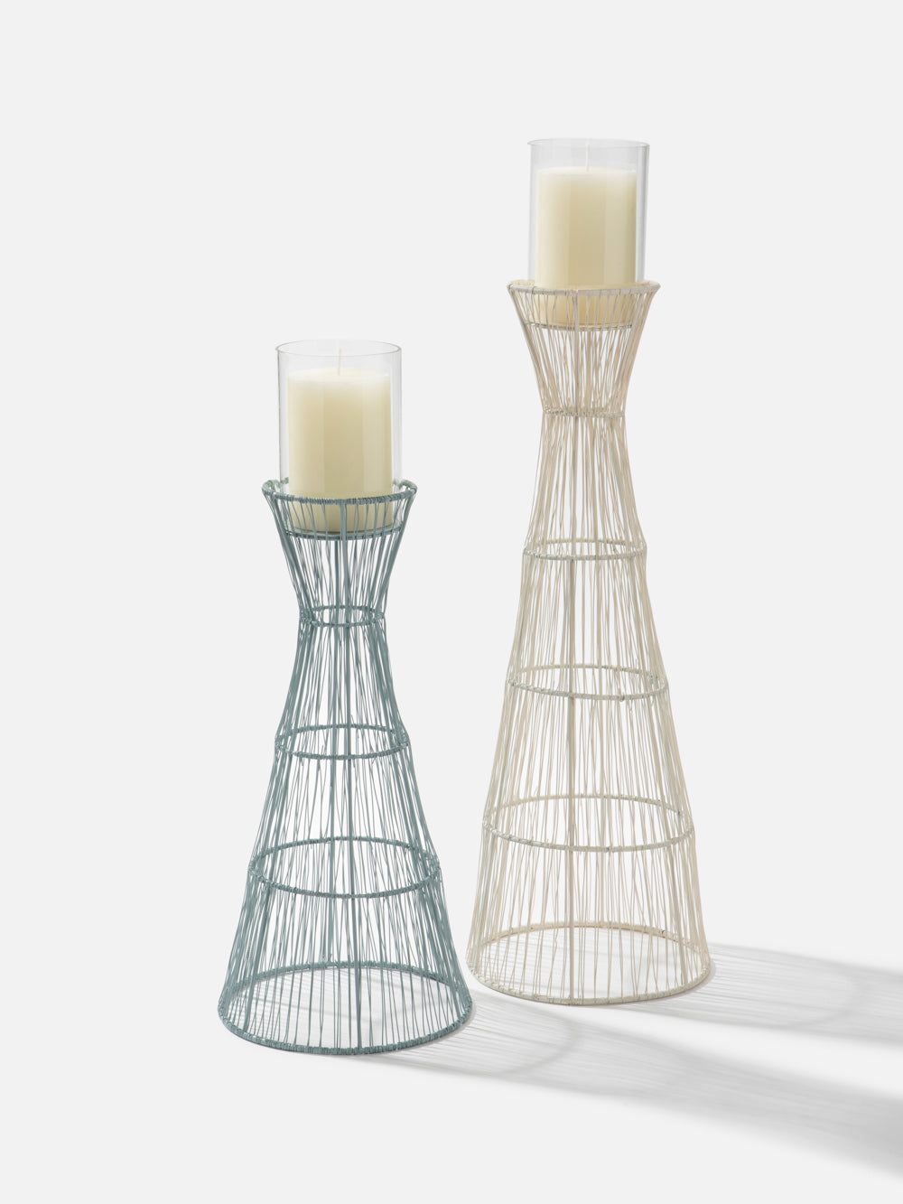 מעמד לפילר מראטן קלוע בגוון שמנת Bari