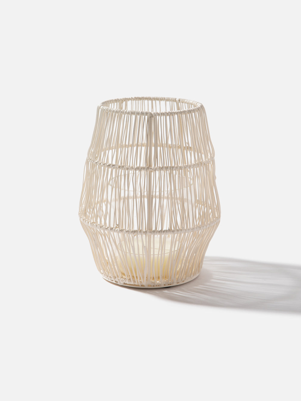 עששית ממתכת במרקם קלוע בגוון קרם Bari