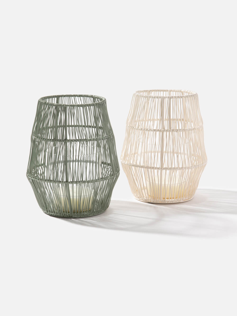 עששית ממתכת במרקם קלוע בגוון קרם Bari