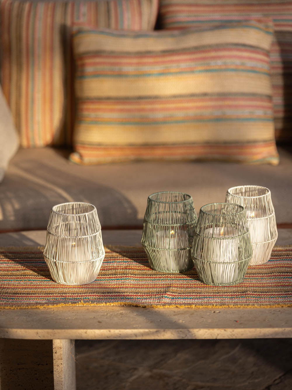 עששית ממתכת במרקם קלוע בגוון קרם Bari