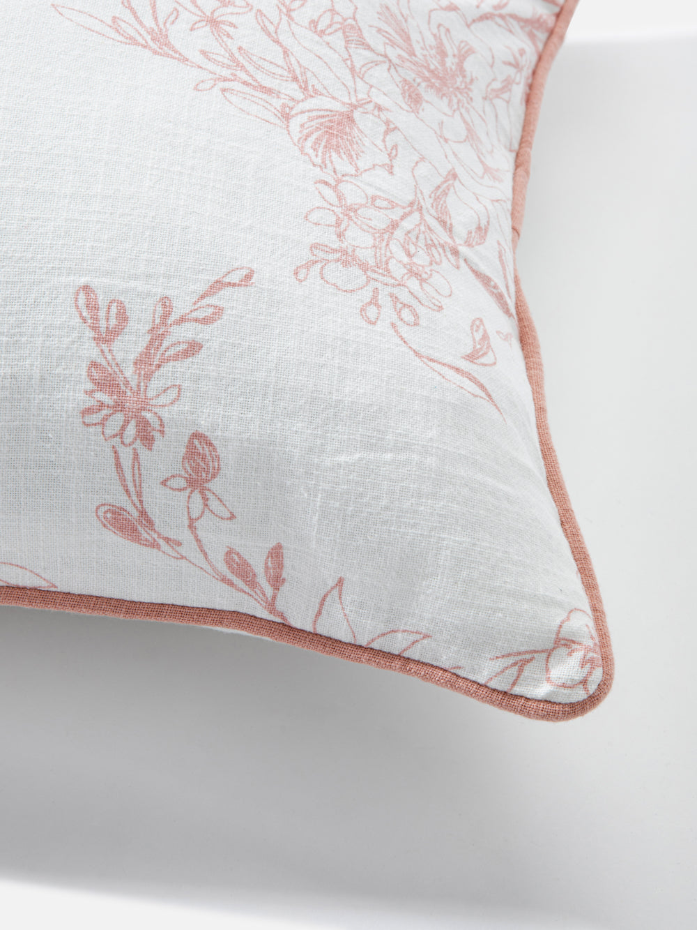 כרית נוי מלבנית עם הדפס פרחוני Julien