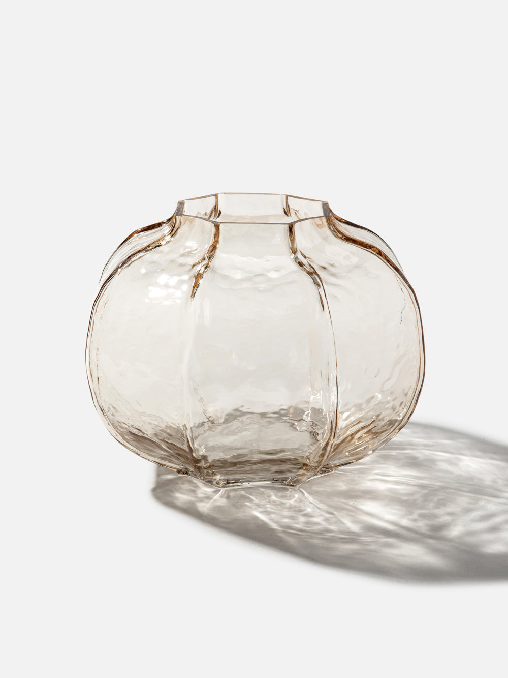 אגרטל זכוכית בגוון ענבר ARLIN