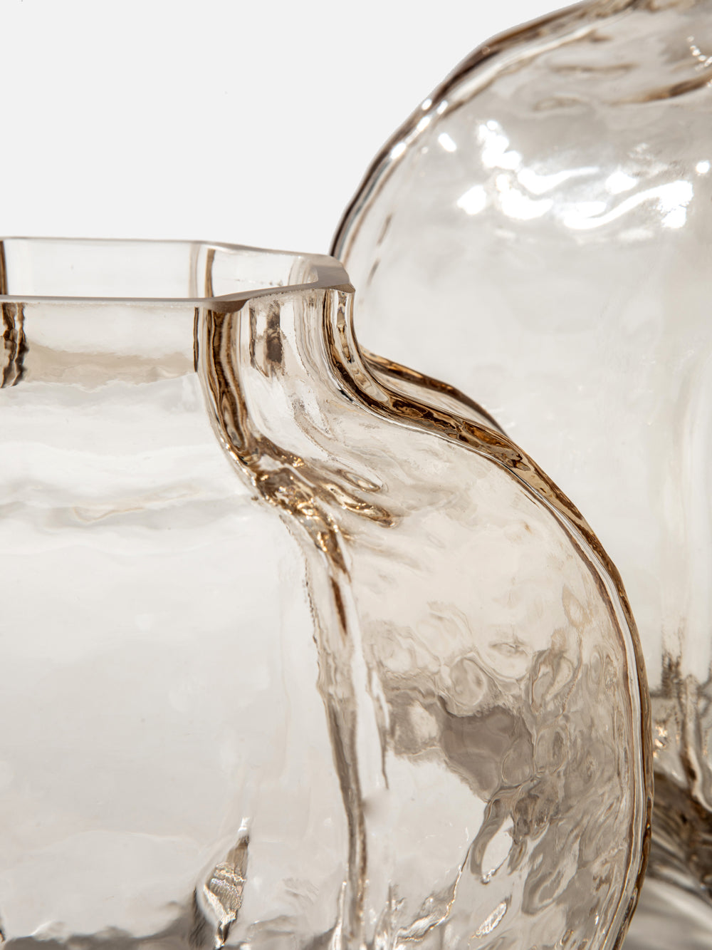 אגרטל זכוכית 13 ס"מ בגוון ענבר ARLIN